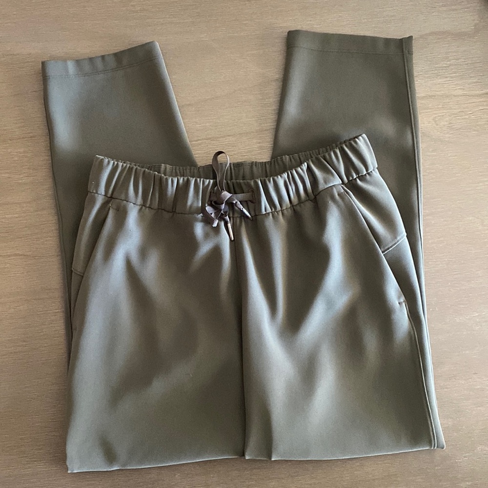 Lululemon On The Fly pant